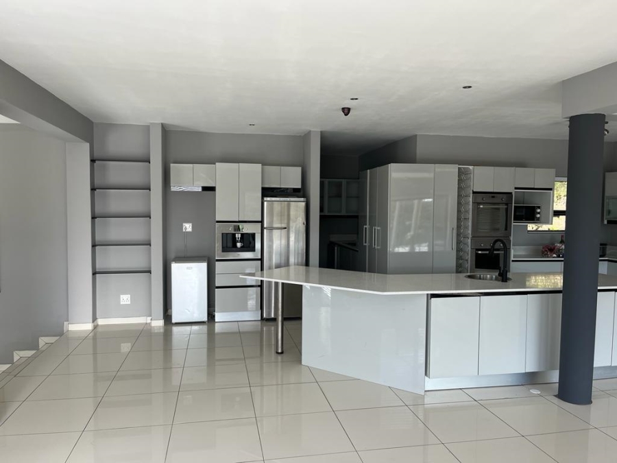 6 Bedroom Property for Sale in Gonubie North Eastern Cape